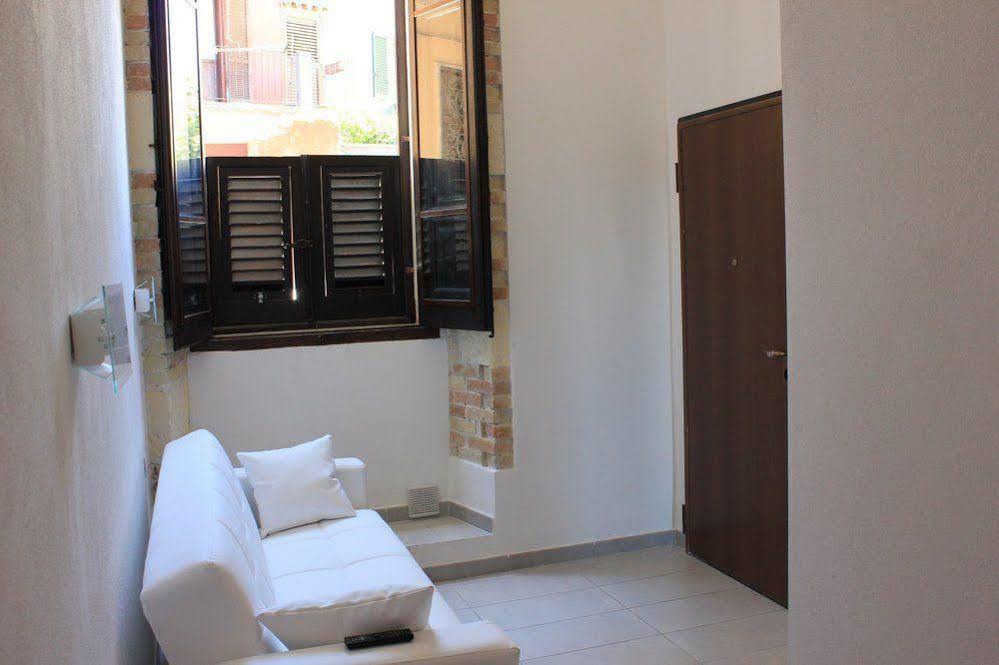 Ad Villanova Cagliari Dış mekan fotoğraf